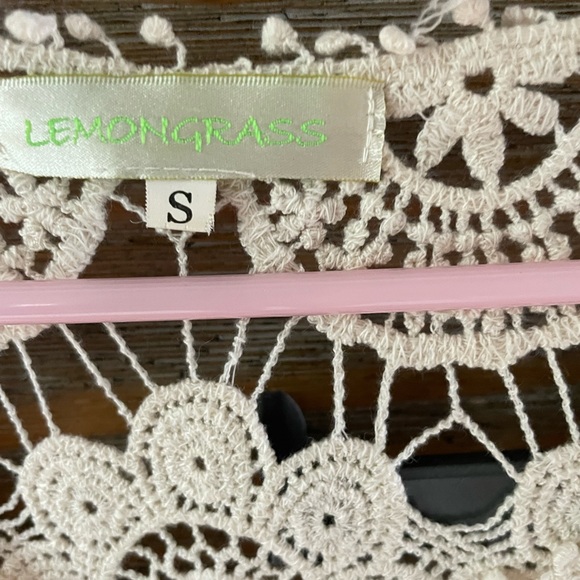 Lacy top - Picture 2 of 2